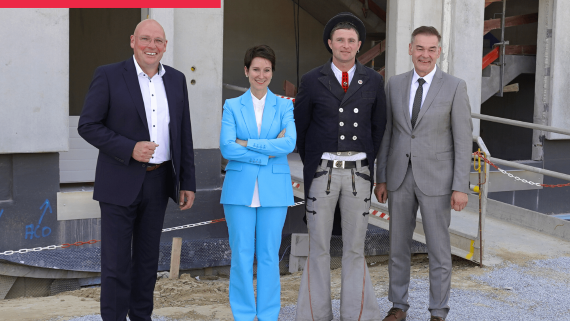 Dr. Kathrin Sternberg at the official topping-out ceremony